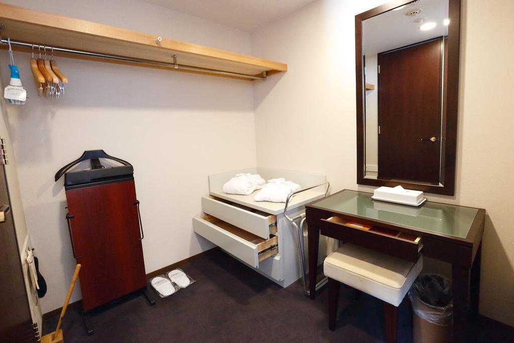 Keisei Hotel Miramare Chiba Exteriör bild